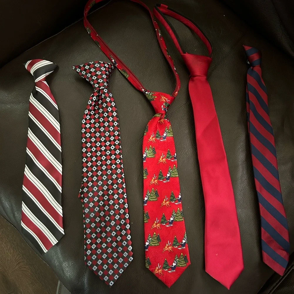 5 Boys holiday ties. Best suited for young boys.